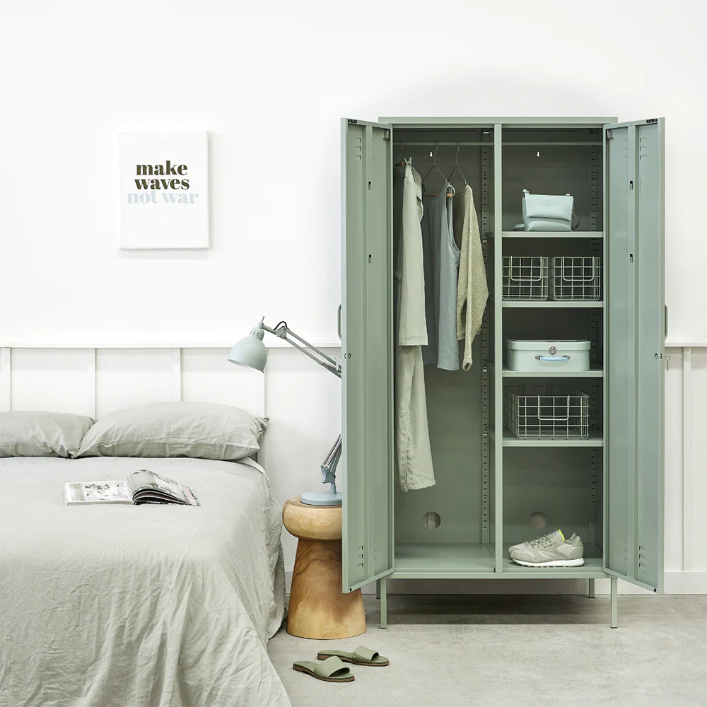 The Twinny Locker - Image 20